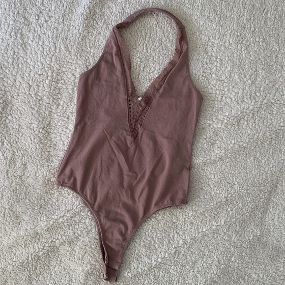 Me to We Tops - Pacsun Me to We Lace Body Suit